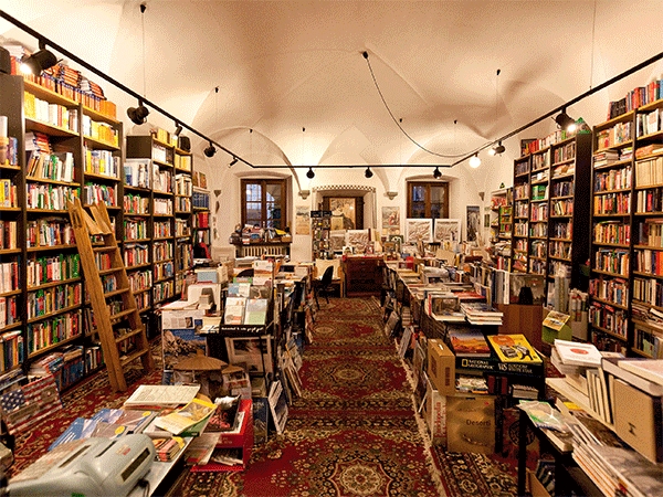 Un micro viaggio in libreria