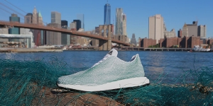 Adidas e le scarpe prodotte con i rifiuti dell’Oceano per aiutare l’ambiente